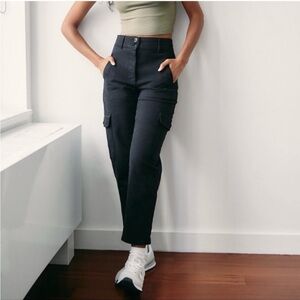 Wilfred Free Modern Cargo Pant High-Waist Black